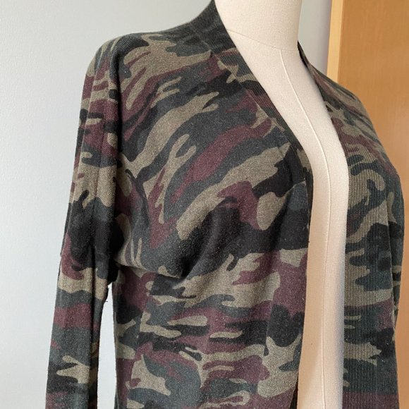 Sanctuary Relaxed Camo Sweater (XS) - Picture 4 of 11